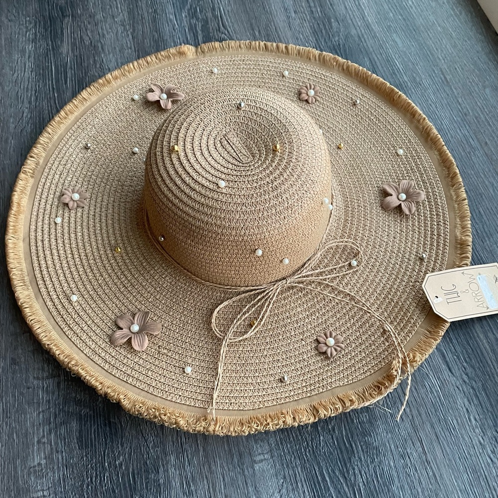 NWT Twig & Arrow Sun Hat